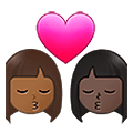 👩🏾‍❤️‍💋‍👩🏿 Emoji sich küssendes Paar - Frau: mitteldunkle Hautfarbe, Frau: dunkle Hautfarbe Samsung One UI 4.0 January 2022.