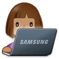 Émoji 👩🏽‍💻 Informaticienne : Peau Légèrement Mate sur Samsung One UI 4.0 January 2022.