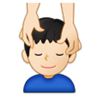 💆🏻‍♂️ Emoji Hombre Recibiendo Masaje: Tono De Piel Claro en Samsung One UI 4.0.