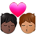 Emoji 🧑🏿‍❤️‍💋‍🧑🏽 Bacio Tra Coppia: persona, persona, Carnagione Scura, Carnagione Olivastra su Samsung One UI 5.0.