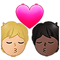 Emoji 🧑🏼‍❤️‍💋‍🧑🏿 Bacio Tra Coppia: persona, persona, Carnagione Abbastanza Chiara, Carnagione Scura su Samsung One UI 5.0.