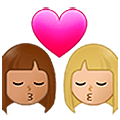 Emoji 👩🏽‍❤️‍💋‍👩🏼 Bacio Tra Coppia - Donna: Carnagione Olivastra, Donna: Carnagione Abbastanza Chiara su Samsung One UI 5.0.