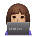 Emoji 👩🏽‍💻 Tecnologa: Carnagione Olivastra su Samsung One UI 6.1.