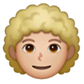 🧑🏼‍🦱 Emoji Erwachsener: mittelhelle Hautfarbe, lockiges Haar Samsung One UI 6.1.