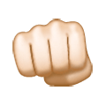 👊🏻 Emoji Puño Cerrado: Tono De Piel Claro en Samsung One UI 6.1.