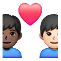 👨🏿‍❤️‍👨🏻 Emoji Liebespaar - Mann: dunkle Hautfarbe, Mann: helle Hautfarbe Samsung One UI 6.1.
