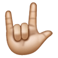 Emoji 🤟🏼 Gesto Ti Amo: Carnagione Abbastanza Chiara su Samsung One UI 6.1.