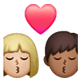 👩🏼‍❤️‍💋‍👨🏾 Emoji Beso - Mujer: Tono De Piel Claro Medio, Hombre: Tono De Piel Oscuro Medio en Samsung One UI 6.1.