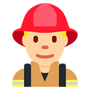Emoji 👨🏼‍🚒 Pompiere Uomo: Carnagione Abbastanza Chiara su Twitter Twemoji 12.1.3.