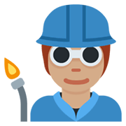 Emoji 🧑🏽‍🏭 Persona Che Lavora In Fabbrica: Carnagione Olivastra su Twitter Twemoji 13.0.1.