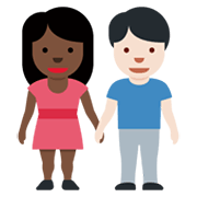 👩🏿‍🤝‍👨🏻 Emoji Homem E Mulher De Mãos Dadas: Pele Escura E Pele Clara na Twitter Twemoji 13.0.1.