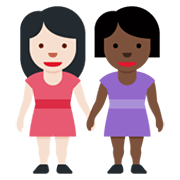 👩🏻‍🤝‍👩🏿 Emoji händchenhaltende Frauen: helle Hautfarbe, dunkle Hautfarbe Twitter Twemoji 13.0.1.