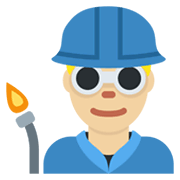 👨🏼‍🏭 Emoji Fabrikarbeiter: mittelhelle Hautfarbe Twitter Twemoji 13.1.