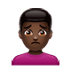 🙍🏿‍♂️ Emoji missmutiger Mann: dunkle Hautfarbe WhatsApp 2.17.
