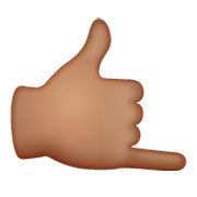 Emoji 🤙🏽 Mano Con Gesto Di Chiamata: Carnagione Olivastra su WhatsApp 2.19.244.