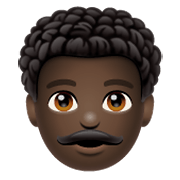 👨🏿‍🦱 Emoji Homem: Pele Escura E Cabelo Cacheado na WhatsApp 2.19.244.