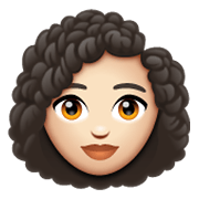 👩🏻‍🦱 Emoji Frau: helle Hautfarbe, lockiges Haar WhatsApp 2.19.244.