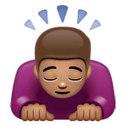 Emoji 🙇🏽‍♂️ Uomo Che Fa Inchino Profondo: Carnagione Olivastra su WhatsApp 2.19.352.