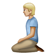 🧎🏼 Emoji Persona De Rodillas: Tono De Piel Claro Medio en WhatsApp 2.19.352.