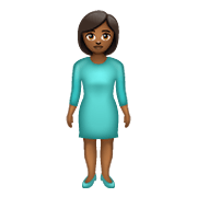 🧍🏾‍♀️ Emoji Mujer De Pie: Tono De Piel Oscuro Medio en WhatsApp 2.19.352.