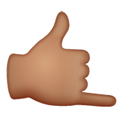Emoji 🤙🏽 Mano Con Gesto Di Chiamata: Carnagione Olivastra su WhatsApp 2.20.198.15.