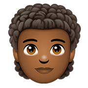 🧑🏾‍🦱 Emoji Erwachsener: mitteldunkle Hautfarbe, lockiges Haar WhatsApp 2.20.198.15.