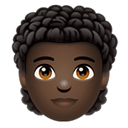 🧑🏿‍🦱 Emoji Erwachsener: dunkle Hautfarbe, lockiges Haar WhatsApp 2.20.206.24.
