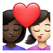 👩🏿‍❤️‍💋‍👩🏻 Emoji Beso - Mujer: Tono De Piel Oscuro, Mujer: Tono De Piel Claro en WhatsApp 2.21.23.23.