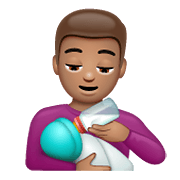 👨🏽‍🍼 Emoji Hombre Que Alimenta Al Bebé: Tono De Piel Medio en WhatsApp 2.21.23.23.