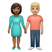 Emoji 👩🏾‍🤝‍👨🏼 Uomo E Donna Che Si Tengono Per Mano: Carnagione Abbastanza Scura E Carnagione Abbastanza Chiara su WhatsApp 2.21.23.23.
