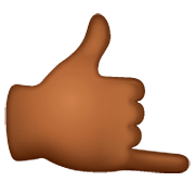 Emoji 🤙🏾 Mano Con Gesto Di Chiamata: Carnagione Abbastanza Scura su WhatsApp 2.22.8.79.