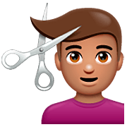 Émoji 💇🏽‍♂️ Homme Qui Se Fait Couper Les Cheveux : Peau Légèrement Mate sur WhatsApp 2.22.8.79.