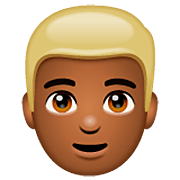 Emoji 👱🏾‍♂️ Uomo Biondo: Carnagione Abbastanza Scura su WhatsApp 2.22.8.79.