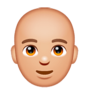 👨🏼‍🦲 Emoji Hombre: Tono De Piel Claro Medio Y Sin Pelo en WhatsApp 2.22.8.79.