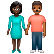 👩🏿‍🤝‍👨🏾 Emoji Mann und Frau halten Hände: dunkle Hautfarbe, mitteldunkle Hautfarbe WhatsApp 2.22.8.79.
