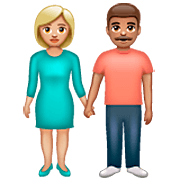 👩🏼‍🤝‍👨🏽 Emoji Mann und Frau halten Hände: mittelhelle Hautfarbe, mittlere Hautfarbe WhatsApp 2.22.8.79.