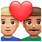 👨🏼‍❤️‍👨🏽 Emoji Liebespaar - Mann: mittelhelle Hautfarbe, Mann: mittlere Hautfarbe WhatsApp 2.23.2.72.