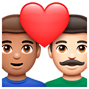 👨🏽‍❤️‍👨🏻 Emoji Beijo - Homem: Pele Morena, Homem: Pele Clara na WhatsApp 2.23.2.72.
