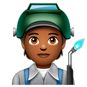 Emoji 🧑🏾‍🏭 Persona Che Lavora In Fabbrica: Carnagione Abbastanza Scura su WhatsApp 2.23.2.72.