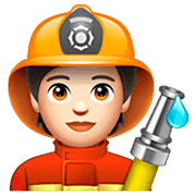 Emoji 🧑🏻‍🚒 Pompiere: Carnagione Chiara su WhatsApp 2.23.2.72.