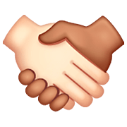 🫱🏻‍🫲🏽 Emoji Handschlag: helle Hautfarbe, mittlere Hautfarbe WhatsApp 2.23.2.72.