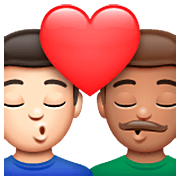 👨🏻‍❤️‍💋‍👨🏽 Emoji Beijo - Homem: Pele Clara, Homem: Pele Clara na WhatsApp 2.23.2.72.