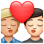 🧑🏼‍❤️‍💋‍🧑🏻 Emoji Beijo: Pessoa, Pessoa, Pele Morena Clara, Pele Clara na WhatsApp 2.23.2.72.