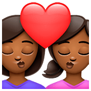 Emoji 👩🏾‍❤️‍💋‍👩🏾 Bacio Tra Coppia - Donna: Carnagione Abbastanza Scura, Donna:Carnagione Abbastanza Scura su WhatsApp 2.23.2.72.