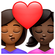 👩🏾‍❤️‍💋‍👩🏿 Emoji Beso - Mujer: Tono De Piel Oscuro Medio, Mujer: Tono De Piel Oscuro en WhatsApp 2.23.2.72.