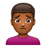 Emoji 🙍🏾‍♂️ Uomo Corrucciato: Carnagione Abbastanza Scura su WhatsApp 2.23.2.72.