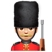 Emoji 💂🏼‍♂️ Guardia Uomo: Carnagione Abbastanza Chiara su WhatsApp 2.23.2.72.