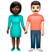 👩🏿‍🤝‍👨🏻 Emoji Mann und Frau halten Hände: dunkle Hautfarbe, helle Hautfarbe WhatsApp 2.23.2.72.