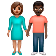 Emoji 👩🏽‍🤝‍👨🏿 Uomo E Donna Che Si Tengono Per Mano: Carnagione Olivastra E Carnagione Scura su WhatsApp 2.23.2.72.
