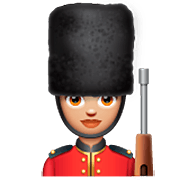 Emoji 💂🏼‍♀️ Guardia Donna: Carnagione Abbastanza Chiara su WhatsApp 2.23.2.72.